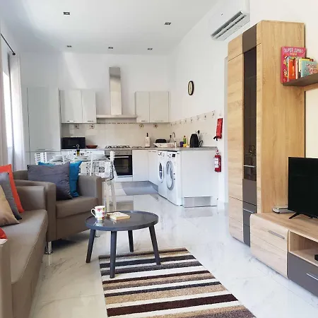 Ac1- Prime Location 3 Bedroom Apt In St.julian's